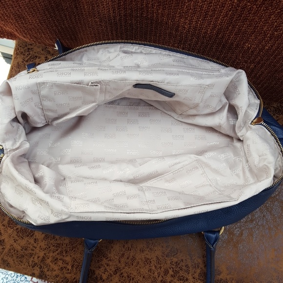 Michael Kors Blue Hamilton XL Weekender Bag - Picture 5 of 5